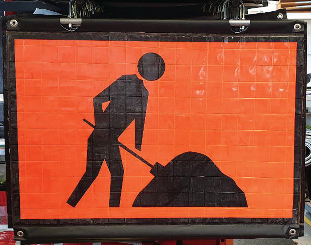 Workman T1-5 Diggerman Hooks and Rods Roll Up Sign