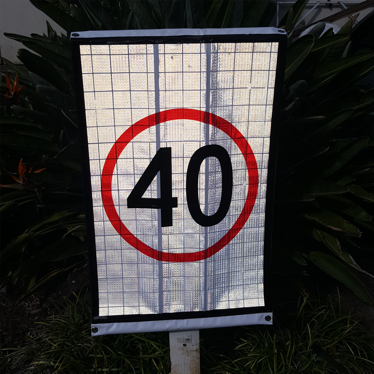Guidepost Mounted Roll Up Sign System - 900x600mm – Portable Traffic Control Sign Without a Stand