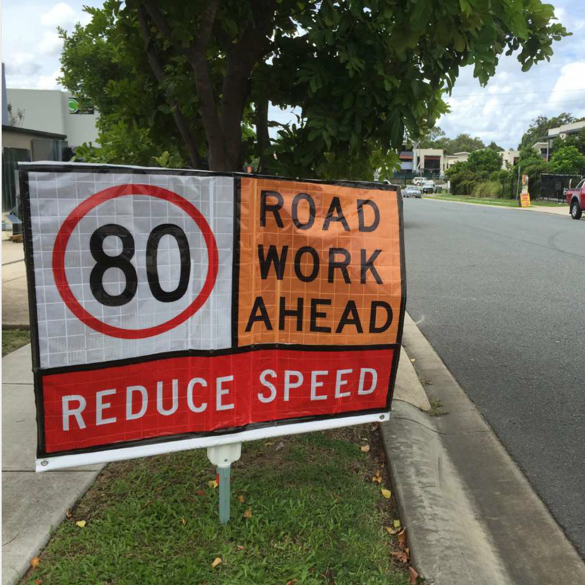 Double-Sided Guidepost Mounted Roll Up Sign System – Portable Traffic Control Sign Without a Stand