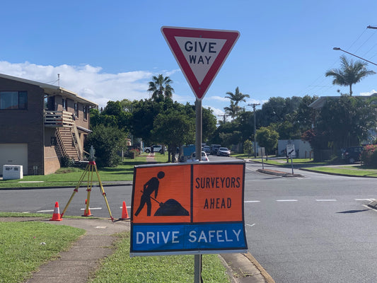 TC 1332, TC 1312 AND TC 1177 Workman Ahead – Surveyors Ahead – Drive Safely Multi Message – 1200x900mm – Roll-Up Traffic Control Sign