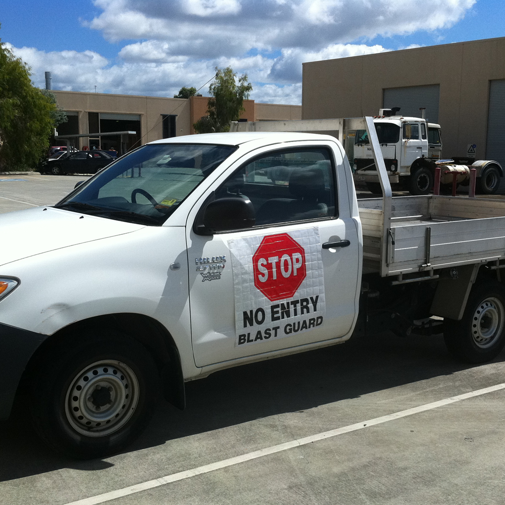Vehicle Blasting Banner / Reflective Roll Up Blast Safety Sign